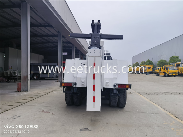 SHACMAN Towing Truck